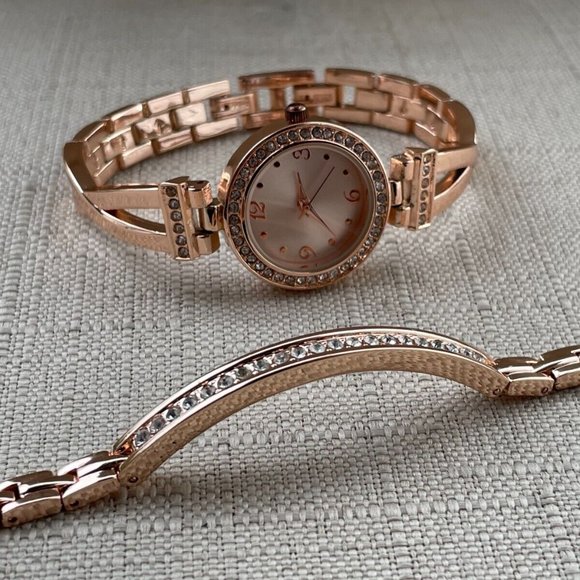 FMD Women Wristwatch Rose Gold Tone Quartz Watch W/ Bracelet w/ Box - Picture 8 of 12